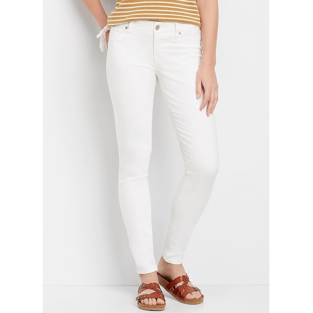 NWT Maurices White Jeggings. Size: S Regular